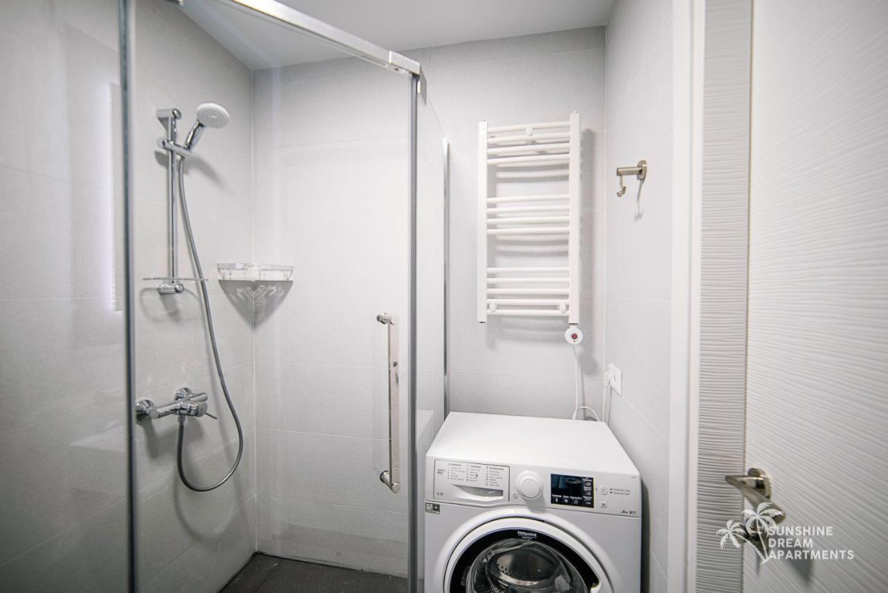 באטומי Sunshine Apartments Orbi Beach Tower מראה חיצוני תמונה